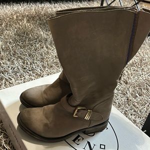 Steve Madden Fyzzle boot